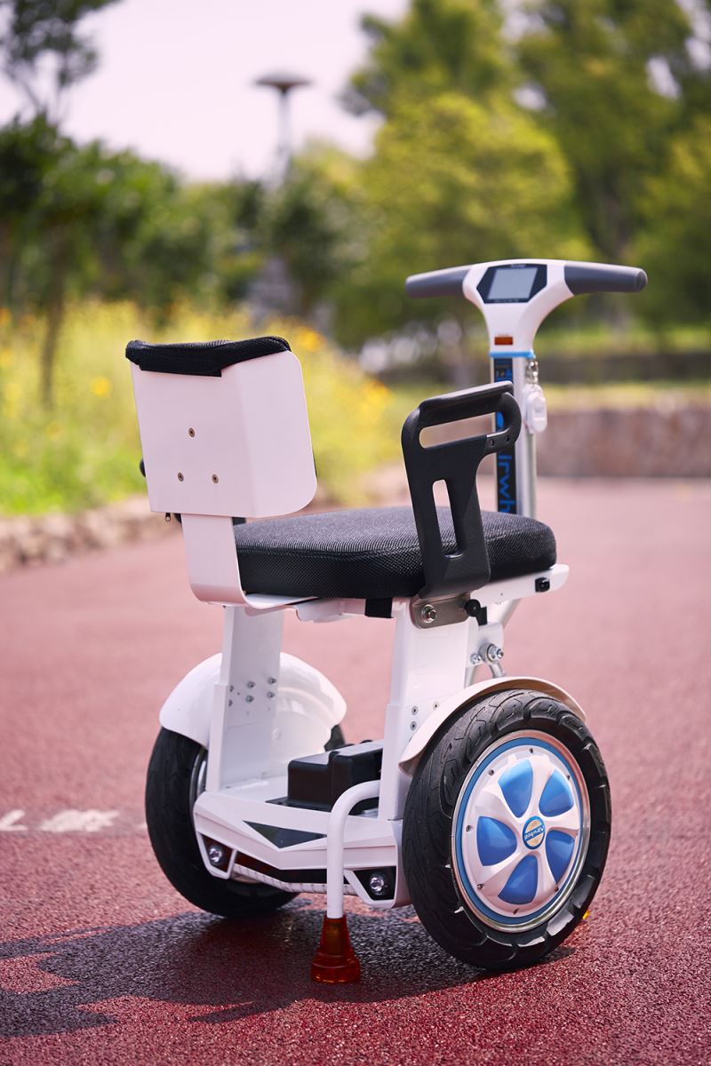 Airwheel A6T wheelchair with handlebar(2).