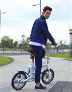 Airwheel R5 electric moped bike