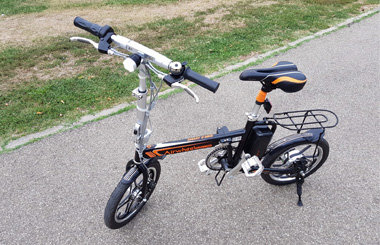 Airwheel R5 smart electric bicycle