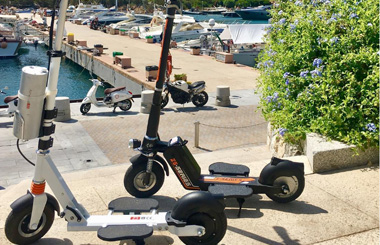 Airwheel Smart folding electric scooter